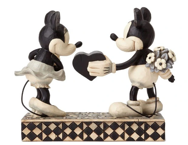 Disney Jim Shore Figure - Mickey & Minnie - Real Sweetheart 1 Disney Jim Shore Figure - Mickey & Minnie - Real Sweetheart