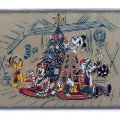Disney Holiday Pin - 2021 Mickey Mouse & Friends - Jumbo